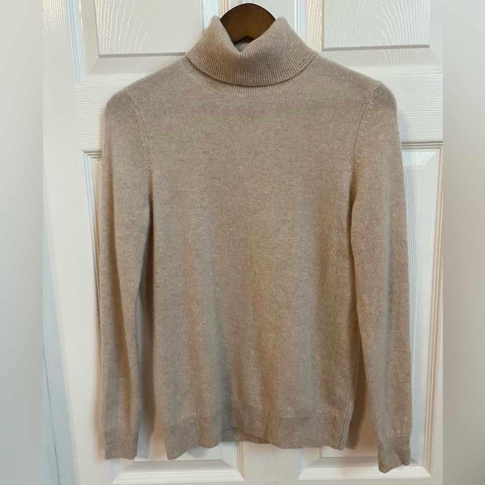 C by Bloomingdale’s Cashmere Turtleneck Long Sleeve Sweater size small